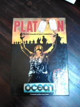 Platoon de Ocean Software pour Commodore C64 (cassette en version big box)