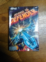 Revenge of Defender de Epyx Software pour Commodore 64 et 128 (disquette en grande boîte cartonnée)