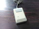 Souris modèle M0100 de Apple Computers pour ordinateurs Apple Macintosh Plus vendue seule